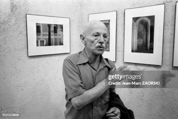 Le photographe français Willy Ronis , l?un des représentants les plus importants de la photographie humaniste française, lauréat du Grand Prix...