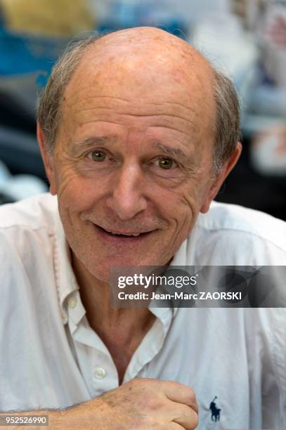 Portrait du médecin et explorateur français, connu pour ses expéditions en Arctique, Jean-Louis Étienne, à l'occasion de la 35e Foire du Livre, à...