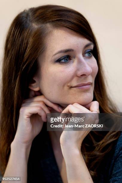 Portrait de Diane Ducret, écrivain franco-belge, à l'occasion de la 34e Foire du Livre, à Brive-la-Gaillarde en France le 7 novembre 2015.