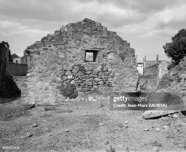 Les ruines du village martyr, le 10 septembre 2001, Oradour-sur-Glane, France. Ce nom d'Oradour-Sur-Glane, commune francaise situee dans le...