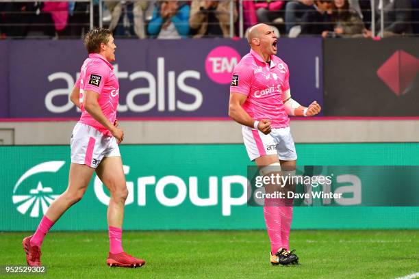 Sergio Parisse of Stade Francais Paris celebrates his try during the French Top 14 match between Stade Francais and Brive at Stade Jean Bouin on...