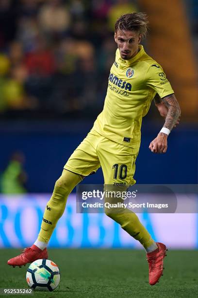 Samuel Castillejo of Villarreal in action during the La Liga match between Villarreal and Celta de Vigo at Estadio de la Ceramica on April 28, 2018...