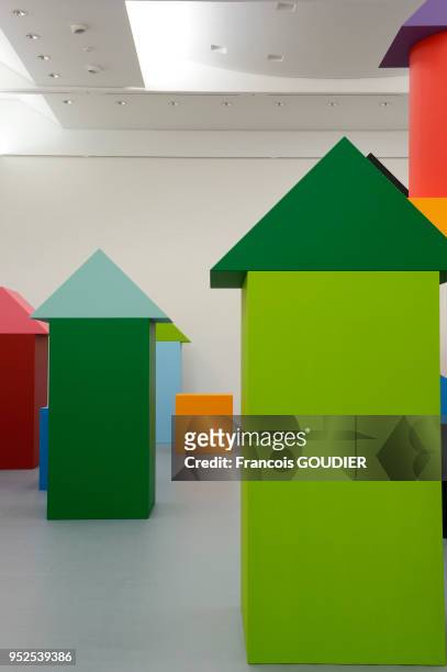 Exposition de Daniel Buren, 'Comme un jeu d'enfant travaux in situ' au Musée d'Art Moderne et Contemporain de Strasbourg, 12 juin 2014, France.