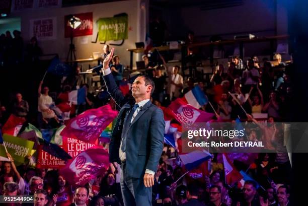 Benoit Hamon, candidat du Parti Socialiste à l'élection présidentielle 2017 lors d'un meeting le 11 avril 2017 à Villeurbannne, France.