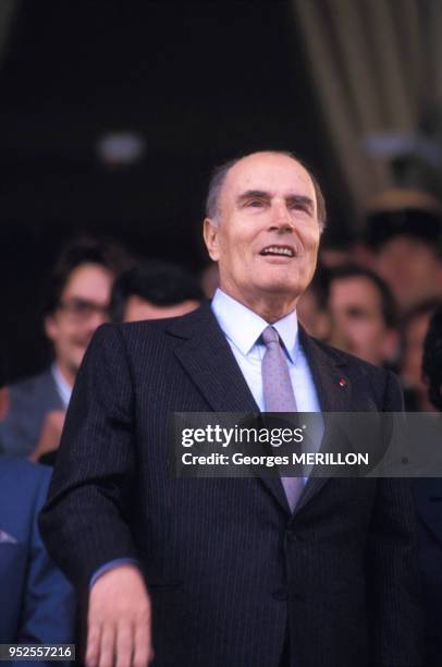 François Mitterrand lors du Prix de l'Arc de Triomphe le 4 octobre 1987, Paris, France.