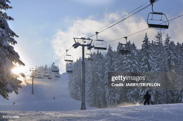 Telesiege Petite Fontaine, domaine skiable, secteur Rochebrune. Megeve, Pays du Mont-Blanc et du Val d'Arly, Haute-Savoie, France.