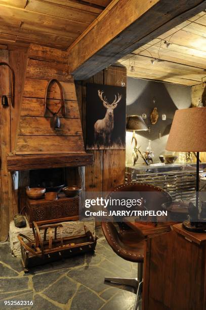 Antique and folk art shop Le Grenier de Valentine, Courchevel 1850 ski resort, Trois Vallees skiing area, Tarentaise valley, Savoie department, Rhone...