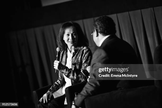 Nancy Bogle 423 fotos e imagens de alta resolução de Nancy Kwan - Getty Images