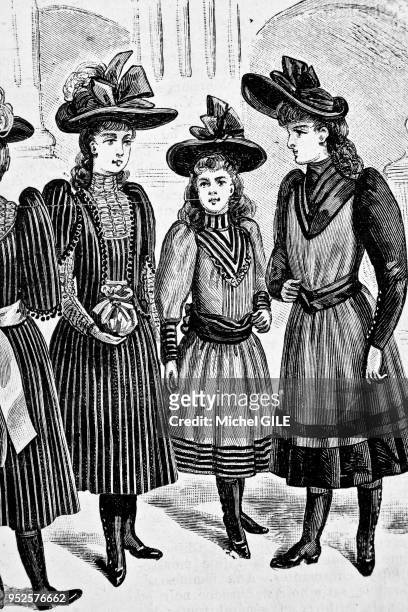 La mode en 1890, costumes et chapeaux pour les jeunes filles, France.