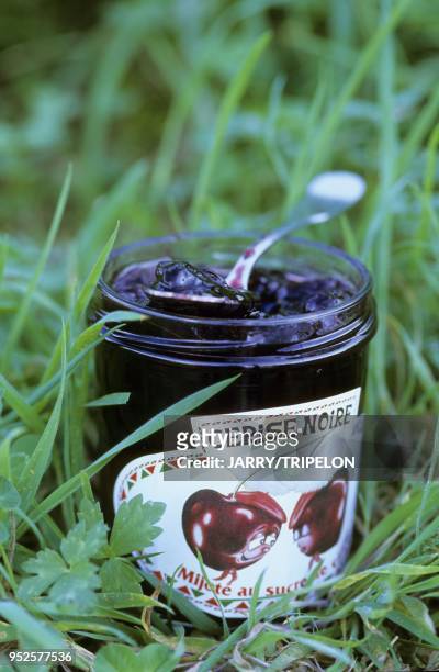 Confiture de cerises noires, Pays Basque, departement Pyrenees-Atlantique, region Aquitaine, France black cherry jam, Pays Basque,...