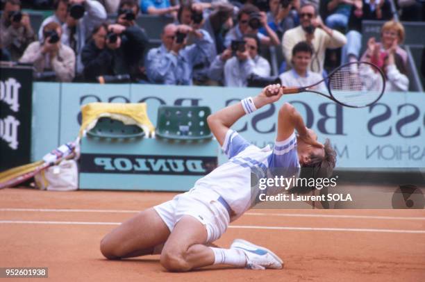 Henri Leconte gagne son quart de finale à Roland Garros le 4 juin 1986, Paris, France.