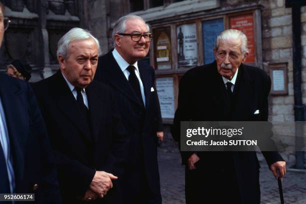 Portrait des travaillistes Harold Wilson, James Callaghan et du conservateur Harold Macmillan, circa 1970 au Royaume-Uni.