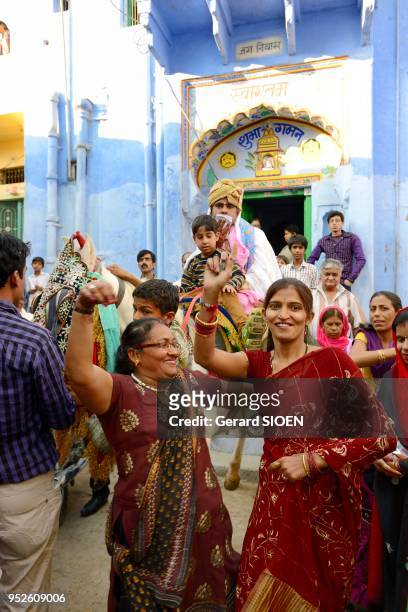 Inde, Rajasthan, region du Mewar, village de Bundi, procession du marie à cheval pour rejoindre sa futur epouse//India, Rajasthan, Mewar region,...