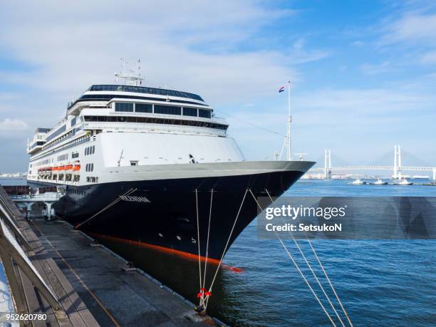 ms volendam at the osanbashi pier, yokohama - yokohama bay bridge stock pictures, royalty-free photos & images