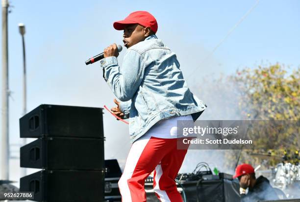 Boogie The Rapper 939 Rapper Boogie Stock Photos, High-Res Pictures, and Images - Getty ...