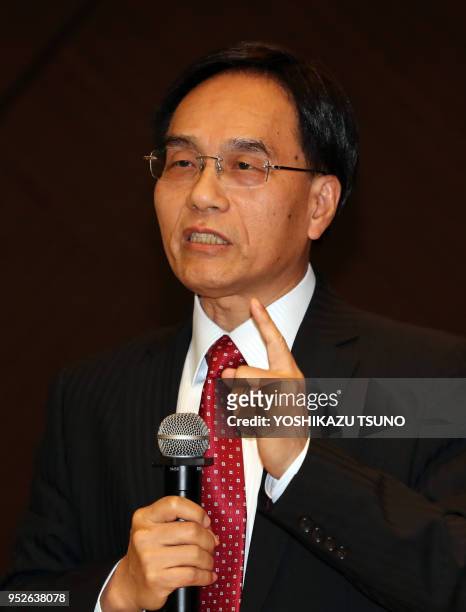 Kozo Takahashi, Président de Sharp Corporation le 1er novembre 2016 lors de l'annonce des résultats finaniers du premier semestre à Tokyo, Japon.