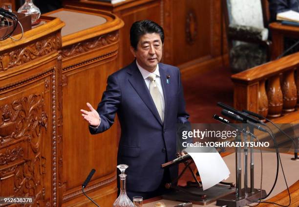 Le premier ministre japonais Shinzo Abe lors d'une session extraordinaire de la Diète le 28 septembre 2016, Tokyo, Japon.