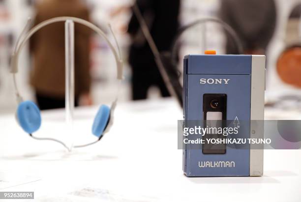 646 fotos e imágenes de Walkman Sony - Getty Images