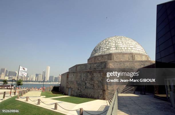 Chicago Heatwave August 8, 2001 The Alder Planetarium.