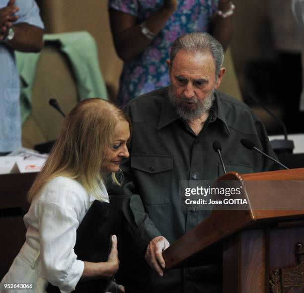 Fidel Castro avec son épouse, mère de 5 de ses fils, Dalia Soto Del Valle le 7 aout 2010 à l'Assemblée Nationale cubaine, La Havane, Cuba. Fidel...
