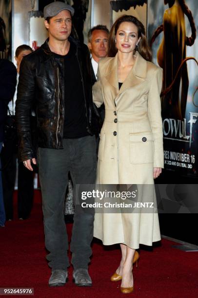 Westwood - Brad Pitt and Angelina Jolie attend the Los Angeles Premiere of "Beowulf" held at the Mann Village Theater in Westwood, California, United...