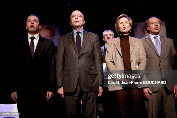 Virginie Calmels , Alain Juppé , Jean Lassalle , Jean-Christophe Lagarde , Pierre Durand, lors du meeting de la droite et du centre le 10 décembre...