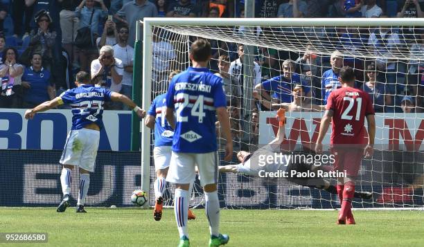 Fabio Quagliarella of Sampdoria misses from the penalty spot during the serie A match between UC Sampdoria and Cagliari Calcio at Stadio Luigi...