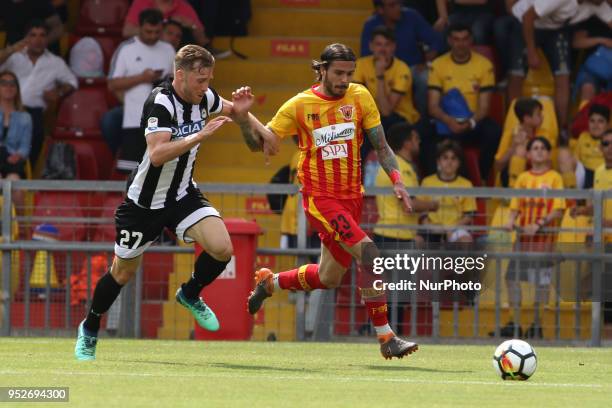 Lorenzo Venuti of Benevento Calcio vies Silvan Widmer of Udinese Calcio during the Italian Serie A football match Benevento Calcio and Udinese Calcio...