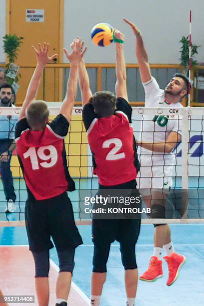 In attack Simeon Topuzliev during the Bulgaria-Swiss match in the qualifying tourney for the European Championships for Men Under 20 Volleyball ....