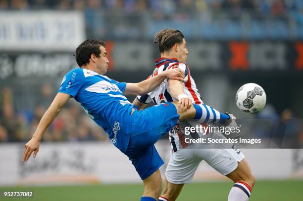 Dirk Marcellis of PEC Zwolle, Fran Sol of Willem II during the Dutch Eredivisie match between PEC Zwolle v Willem II at the MAC3PARK Stadium on April...