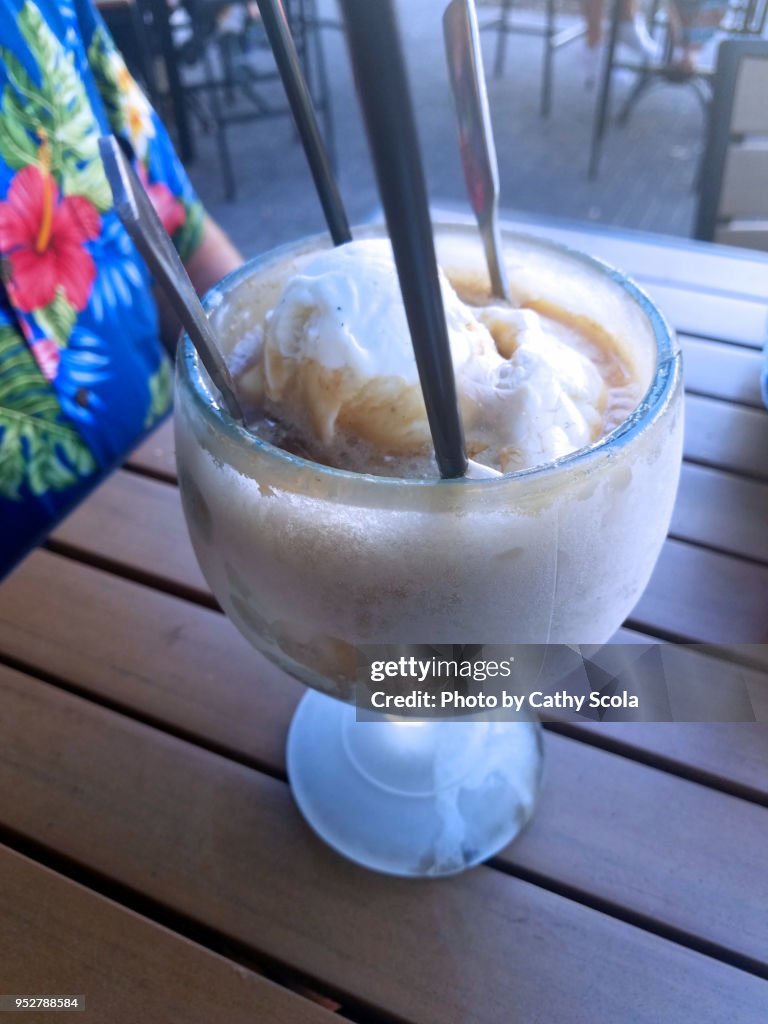 Root beer float