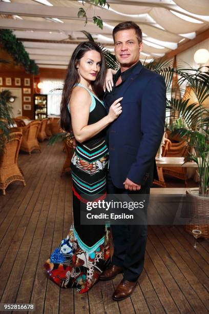 Actor Casper Van Dien and girlfriend Jennifer Wenger attend a party to celebrate the end of 'Oracle' filming at the 'Angelo' restaurant on April 29,...