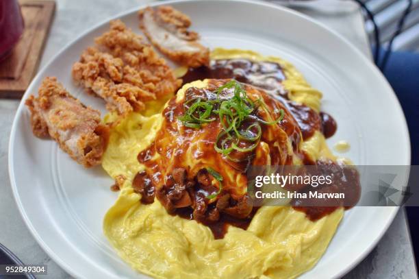 chicken katsu omurice - yōshoku stock pictures, royalty-free photos & images