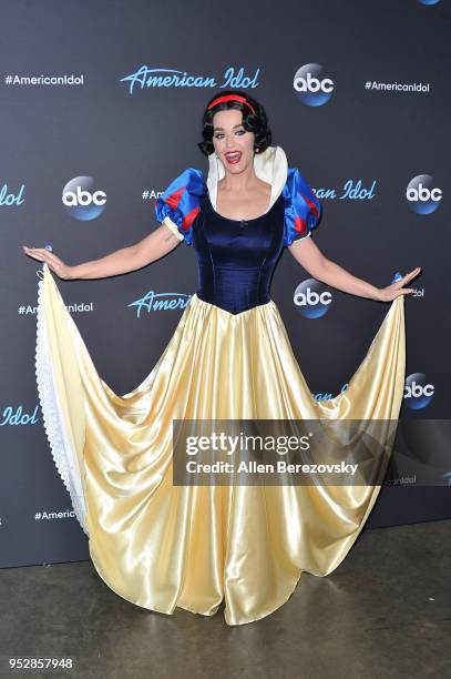 Singer/Judge Katy Perry arrives at ABC's "American Idol" show on April 29, 2018 in Los Angeles, California.