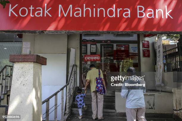 Kotak Mahindra Bank Photos and Premium High Res Pictures - Getty Images