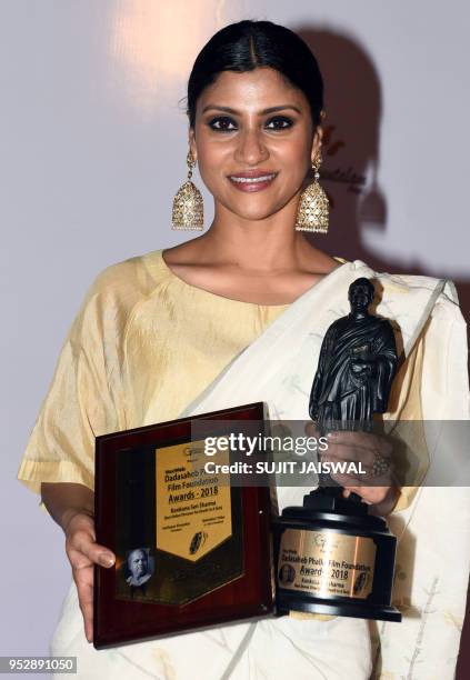 Indian Bollywood actress Konkona Sen Sharma Indian Bollywood actress Manisha Koirala poses for a picture during the 'Dadasaheb Phalke Film Foundation...