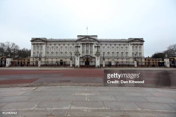 General view of Buckingham Palace on Christmas Day on December 25, 2009 in London, England. The streets of London were quiet today, ahead of...