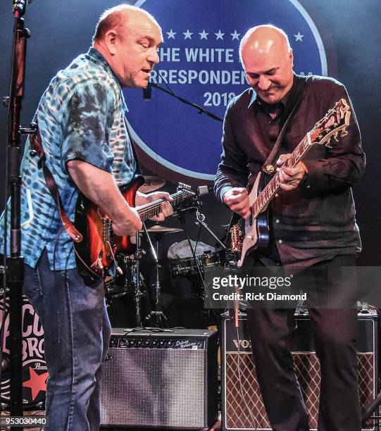 Steve Liesman of The Mooncussers and Kevin O'Leary of TV's Shark Tank perform during Mother Nature Network Presents White House Correspondents' Jam...
