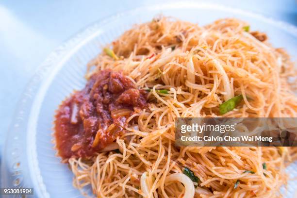 chinese fried rice vermicelli - rice vermicelli stock pictures, royalty-free photos & images