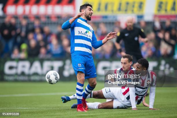 Youness Mokhtar of PEC Zwolle, Freek Heerkens of Willem II, Giliano Wijnaldum of Willem II during the Dutch Eredivisie match between PEC Zwolle and...