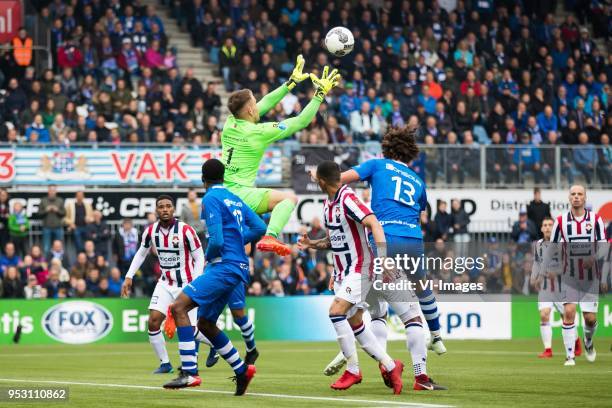 Giliano Wijnaldum of Willem II, Kingsley Ehizibue of PEC Zwolle, goalkeeper Timon Wellenreuther of Willem II, Damil Dankerlui of Willem II, Phillipe...