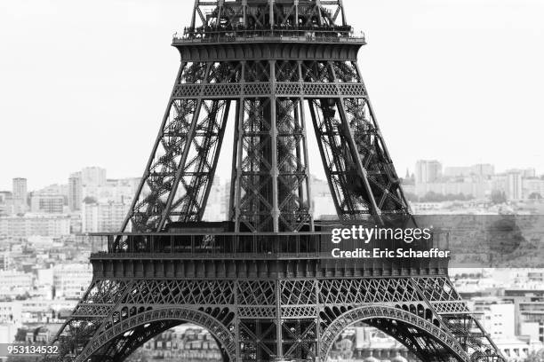 eiffel tower - eric schaeffer stock pictures, royalty-free photos & images