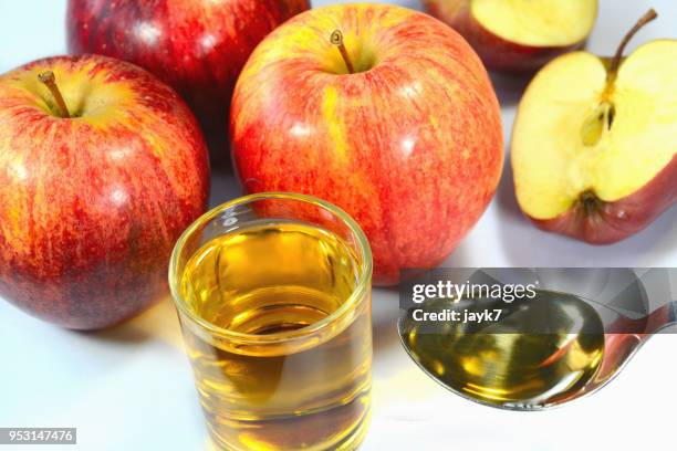 apple cider vinegar - apple cider vinegar stock pictures, royalty-free photos & images