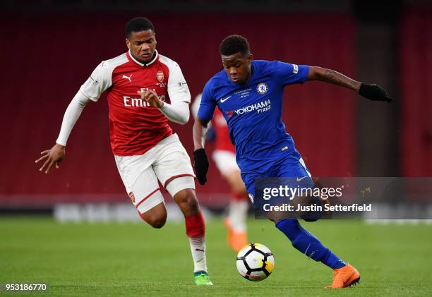 Vontae Daley-Campbell of Arsenal and Daishawn Redan of Chelsea battle for the ball during the FA Youth Cup Final second leg between Chelsea and...