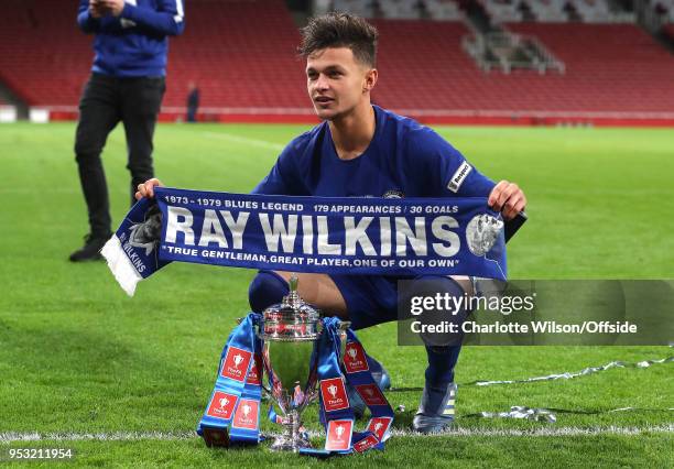 George McEachran of Chelsea poses with a Ray Wilkins scarf and the trophy during The Youth Cup Final, Second Leg between Arsenal and Chelsea at...