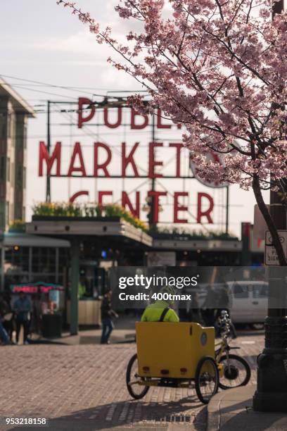 seattle - pike place market flowers stock pictures, royalty-free photos & images