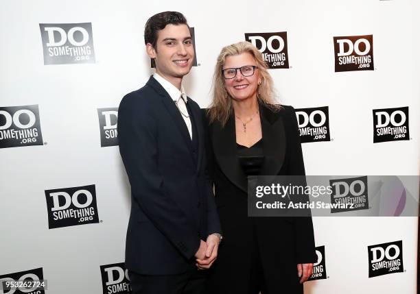 Sam Beard 1 282 Samuel Beard Stock Photos, High-Res Pictures, and Images - Getty ...