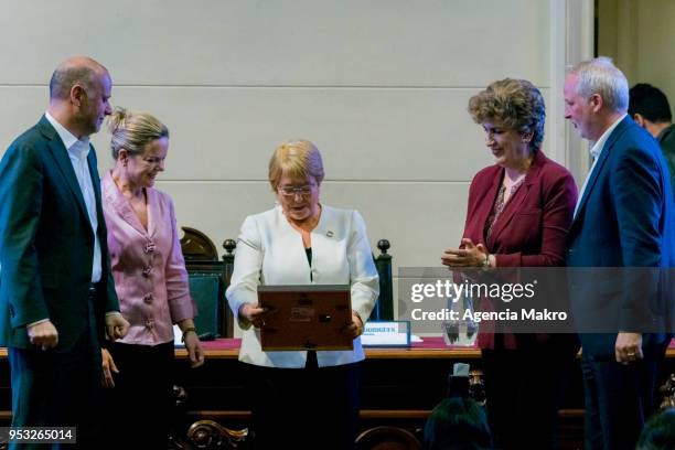 Alvaro Elizalde, President of the Socialist Party of Chile; Gleisi Hoffmann, President of the Worker's Party of Brazil; Maria João Rodrigues,...