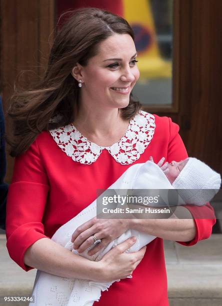 Catherine, Duchess of Cambridge departs the Lindo Wing with her newborn son, Prince Louis at St Mary's Hospital on April 23, 2018 in London, England....