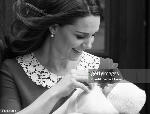 Catherine, Duchess of Cambridge departs the Lindo Wing with her newborn son, Prince Louis at St Mary's Hospital on April 23, 2018 in London, England....